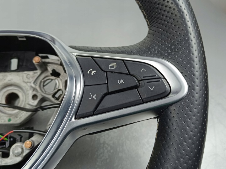фото №9, 2023 renault arkana руль 484005555r
