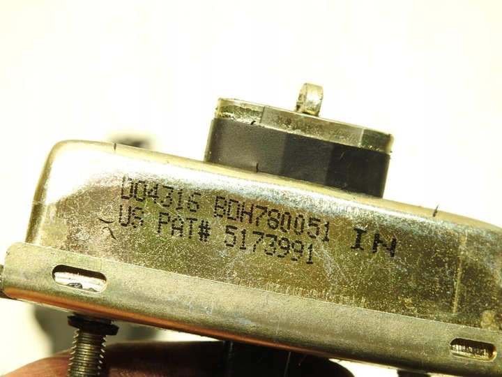 фото №6, Обмежувач двері зад land rover discovery iii bdh780051