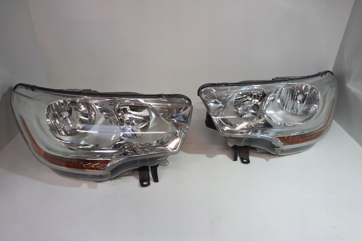 фото №1, Citroen c4 ii b7 лампы перед левая правая 9687308280 9687304480