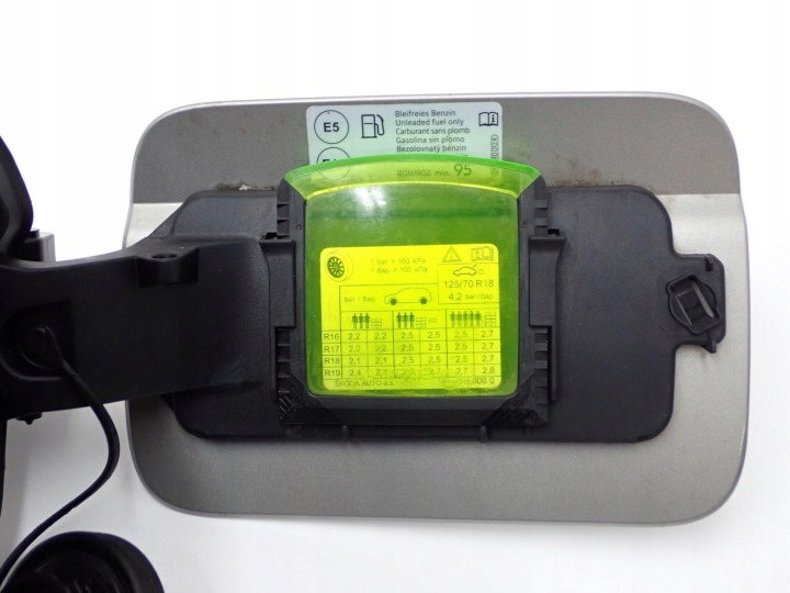 фото №9, Крышка заливка топлива крышка 8v0862159 575809702b skoda karoq 18r