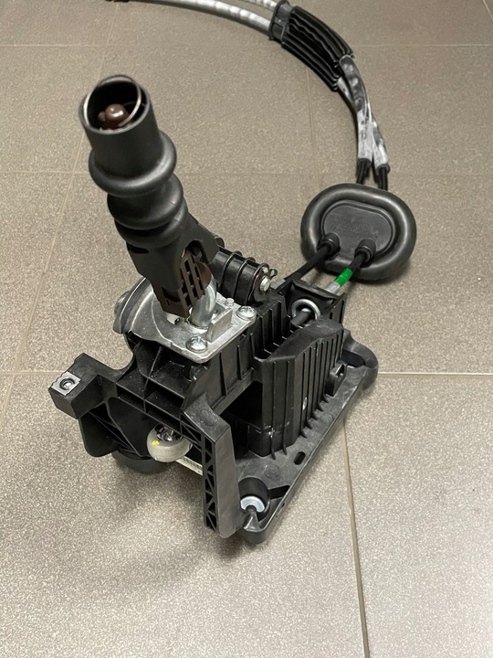 фото №1, Натяжник тросы коробки передач peugeot оригинальный номер 2400pc