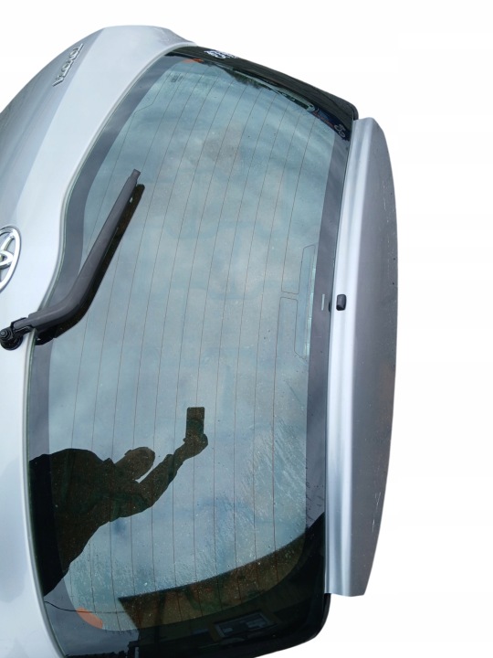 фото №10, Toyota yaris ii крышка багажника