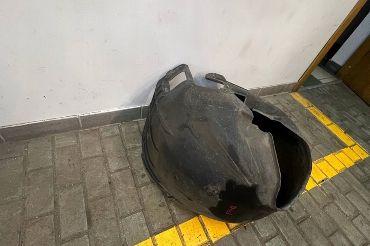 фото №9, Підкрилок ліві передні bmw 7 e65, e66, e67 17370110 3.0l дизель 170kw 2007