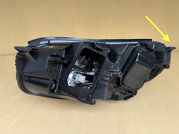 фото №13, Opel zafira d life vivaro c 19r- фара права передня праве перед