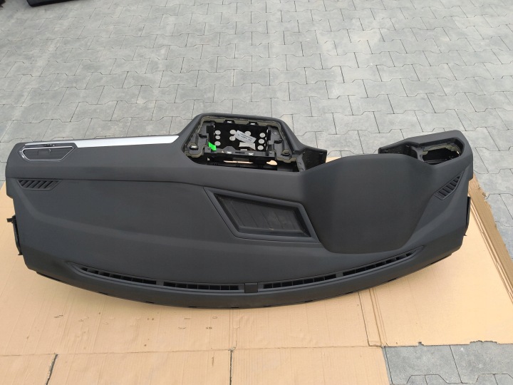 фото №11, Vw tiguan ii allspace 16-20 торпедо раздаточная подушка 5nn857003 usa