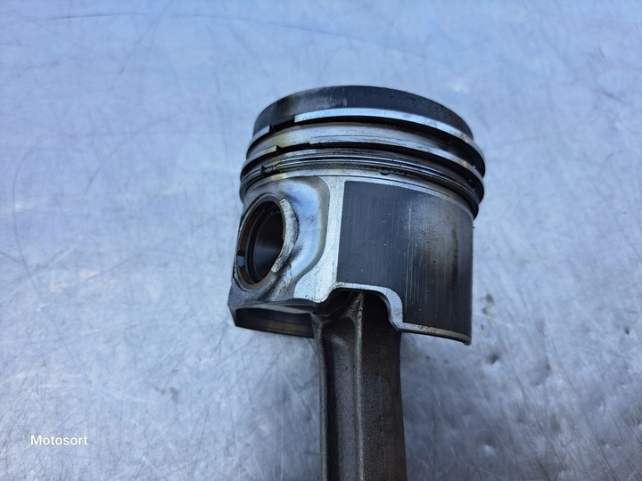 фото №2, Поршень korbowódtouareg t5 2.5 tdi r5 81l103 1-2-3