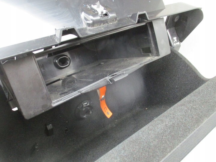 фото №8, Vw passat b7 бардачок пассажира 3c1857114e 3ab857097k