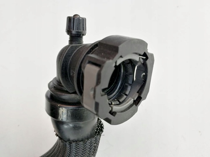 фото №3, Toyota proace city 1,6d4d шланг охлаждение