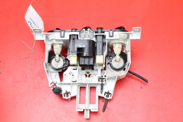 фото №6, Панель управление воздуховод климат mazda 323 bj 98-00