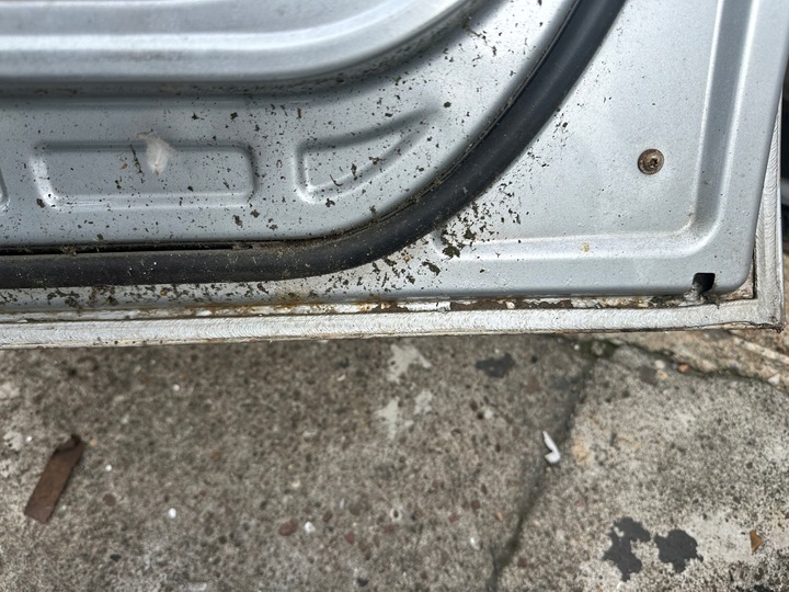 фото №13, Mercedes a класс w169 дверь правые перед передние серебристый лак 761