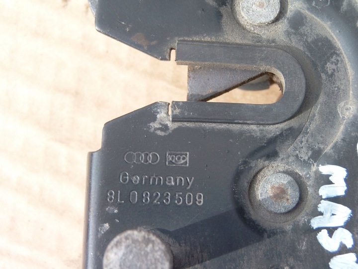 фото №5, Замок капота 8l0823509 audi a3 8l 1.6 benz