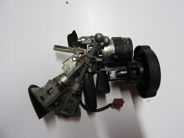 фото №5, Peugeot 308 t7 рестайлинг hb 11-13 замок зажигания ключ крышка вкладыши