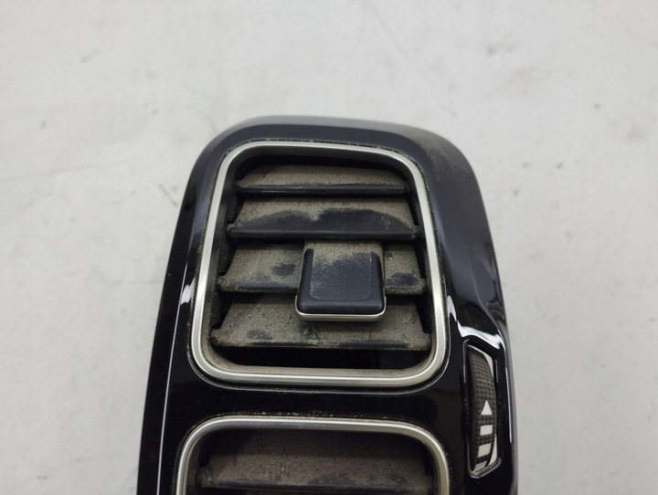 фото №6, Citroen c5 aircross 2020 правая сторона боковая решётка воздуховод