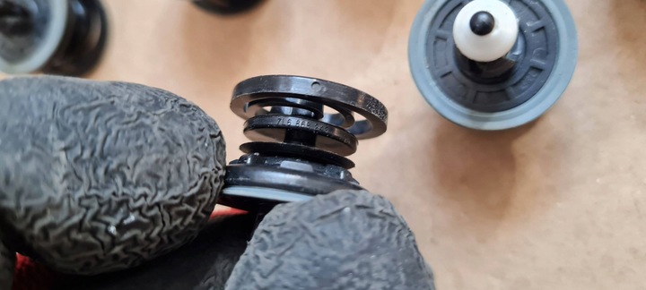 фото №9, A6 c7 4g засувка засувки кліпса обшивка 20szt 7l6868243 a7 4g s7