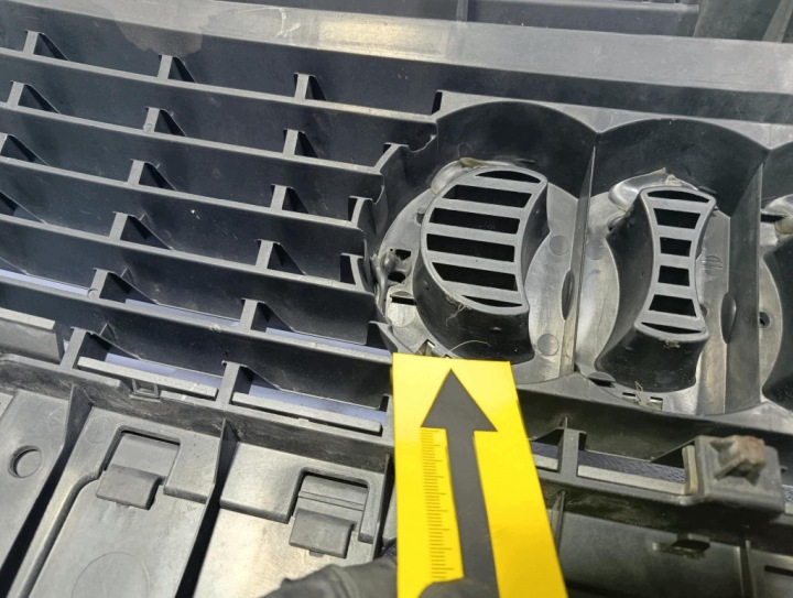 фото №9, Audi a4 b7 04- решітка решітка 8e0853651j