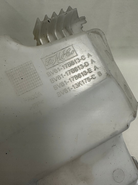 фото №5, Ford focus mk3 рестайлинг бак омывателя