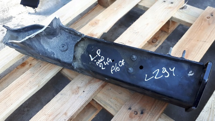 фото №1, A6 c7 4g носик крыльев левый лонжерон левая a7 4g