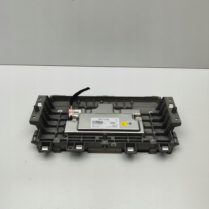 фото №2, Audi q4 sportback e-tron 2023 монітор / дисплей / екран