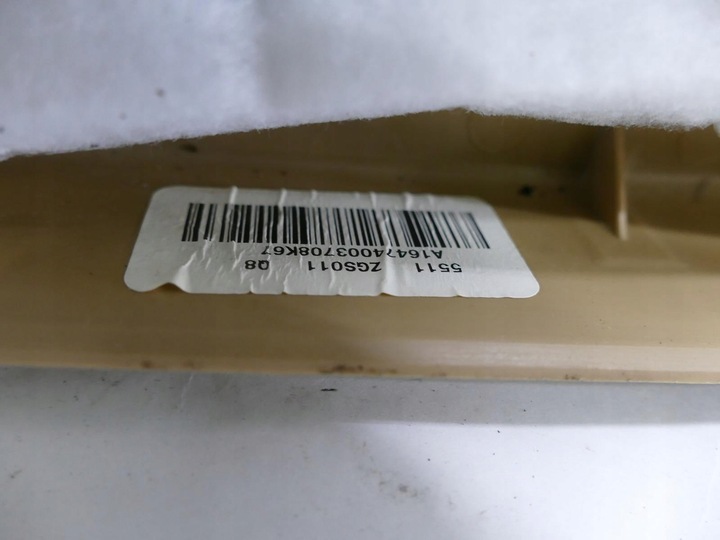 фото №13, Mercedes ml w164 оббивка кришки багажника коричнева