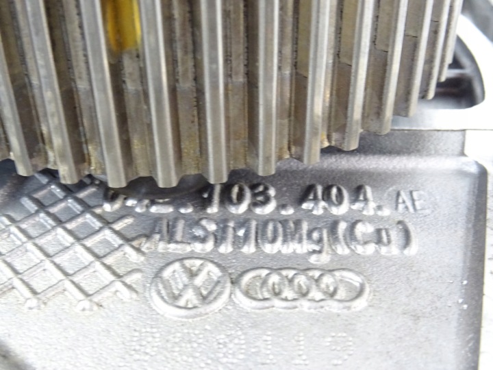 фото №8, Vw caddy iv 1.4 tsi головка двигуна 04e103479g 04e103475am