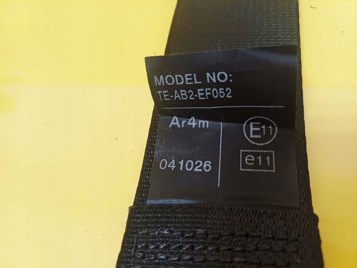 фото №9, Pas безпеки праве зад toyota avensis ii t25 універсал 73360-05101 nr951