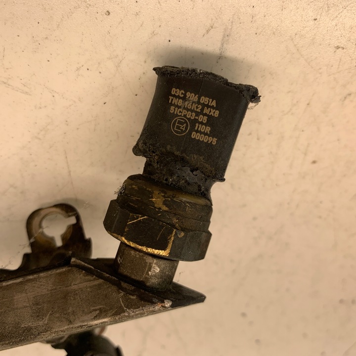 фото №13, Комплект инжекторов 4szt планка впрыскивающий vw passat b7 3a 1.4 tsi cdg 12r