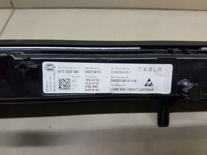 фото №6, Tesla y juniper средняя передняя лампа led перед 2038294-96-c