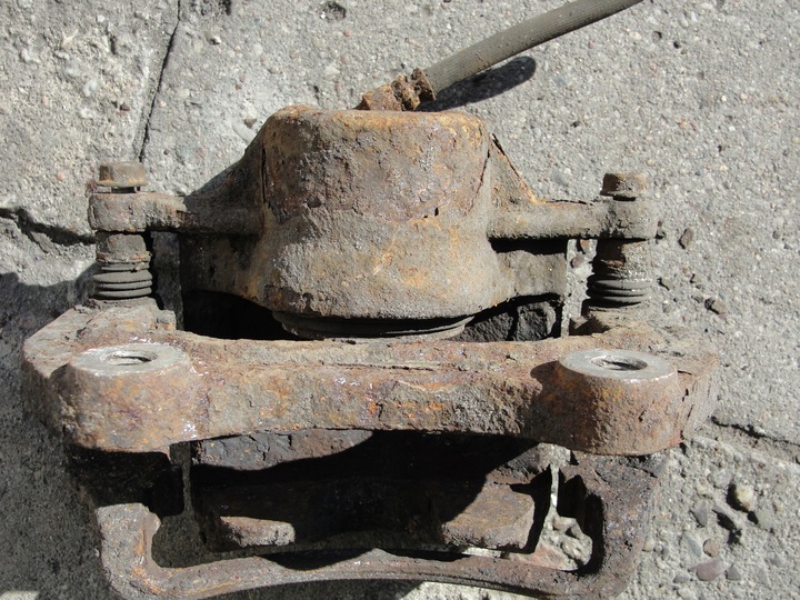 фото №8, Затискачі гальмівні перед opel insignia 2.0 cdti