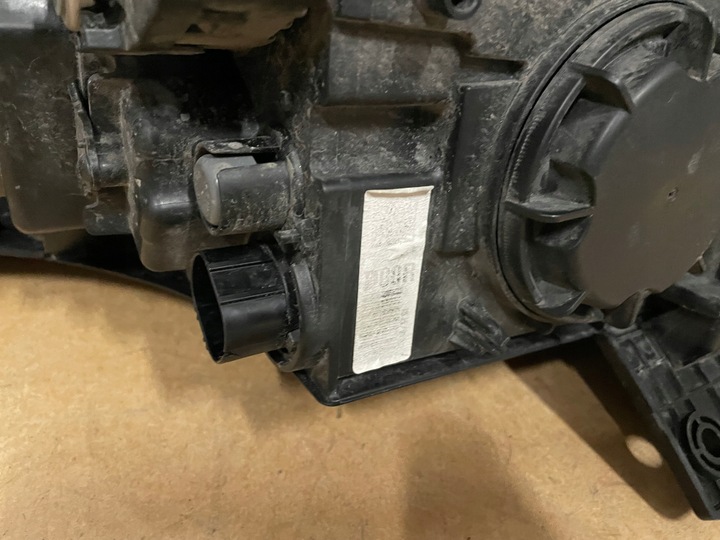 фото №10, Kia niro 2016r- лампа права перед передня лінза європа