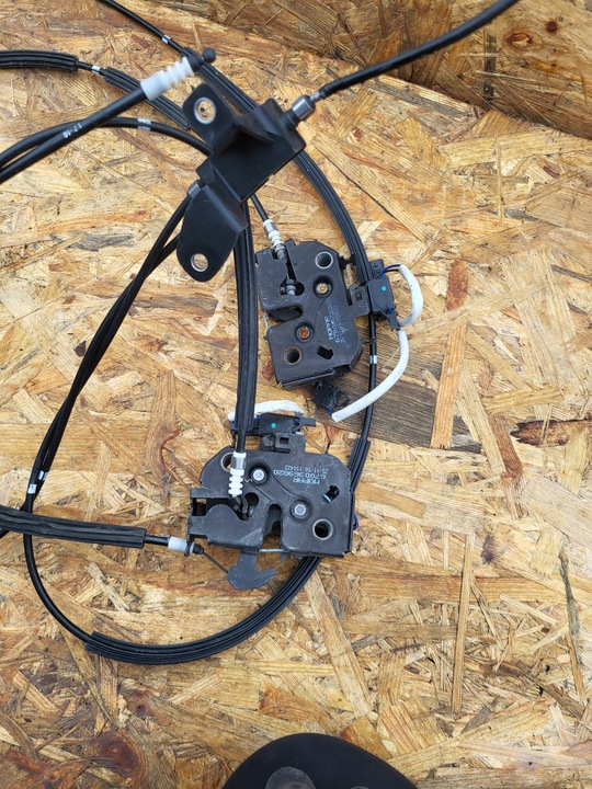 фото №7, Maserati levante 2x замок капота трос комплект 6700369820, 6700372320