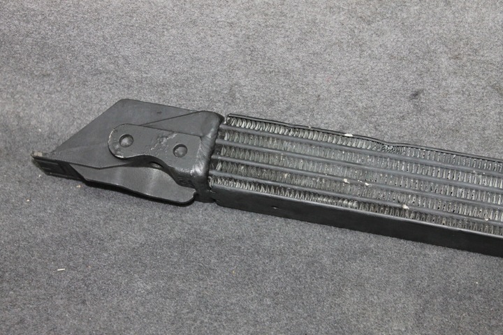 фото №8, Bmw e32 e34 3.0i 4.0i - радіатор масла двигуна