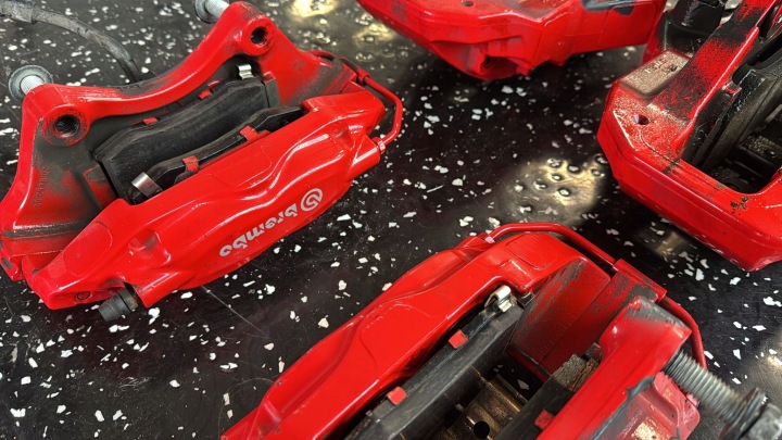 фото №10, Dodge challenger 6.2 hellcat гальма диски затискачі гальмівні колодки brembo