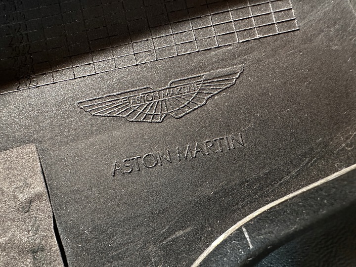 фото №12, Aston martin db11 бампер уголок зад левый задний