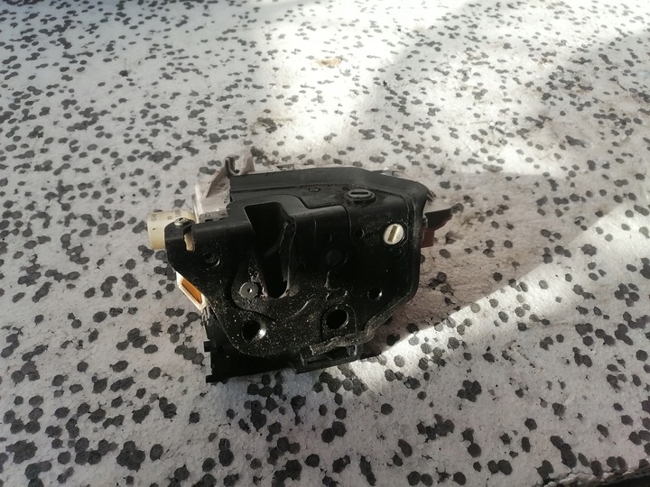 фото №3, Замок двері правий зад seat altea 5p0839012
