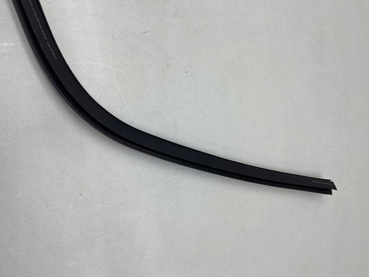 фото №11, Audi a5 8t купе прокладка дверь левый / правые перед нижняя