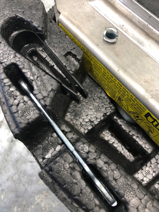 фото №6, Пінополістирол вкладка домкрат audi a3 8l 8l0012109 8l0011031c