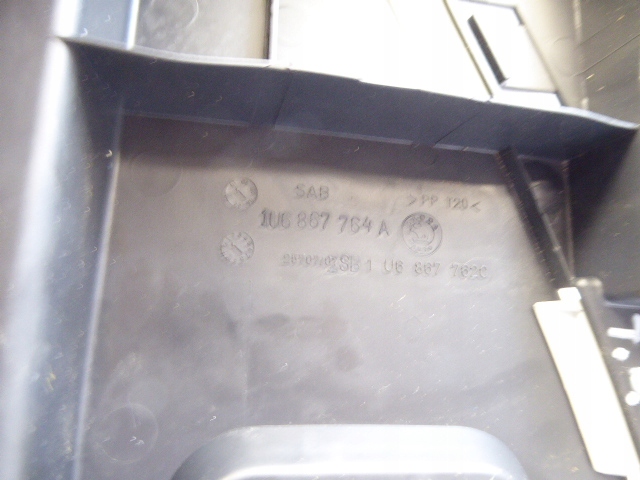 фото №9, Octavia i рестайлінг захист стійка кріплення полиці праві