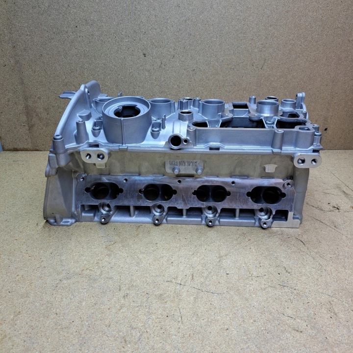 фото №6, Головка двигателя audi a3 a4 a5 vw cc golf vi 6 passat 1.8 06h103373k