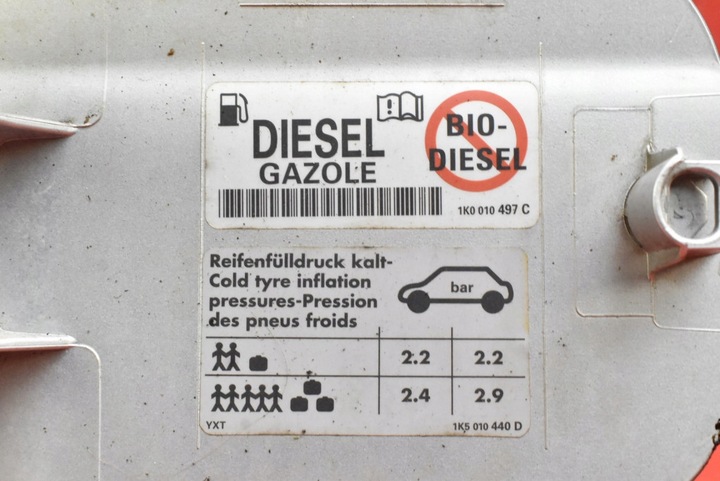 фото №7, Крышка заливка топлива серебряная 1k0010497c vw golf 6 vi универсал 08-15