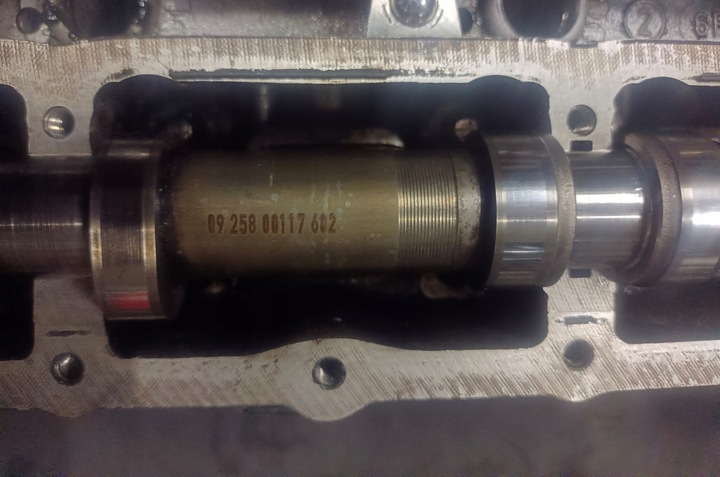 фото №11, Mercedes-benz оригинальный номер r6420163901