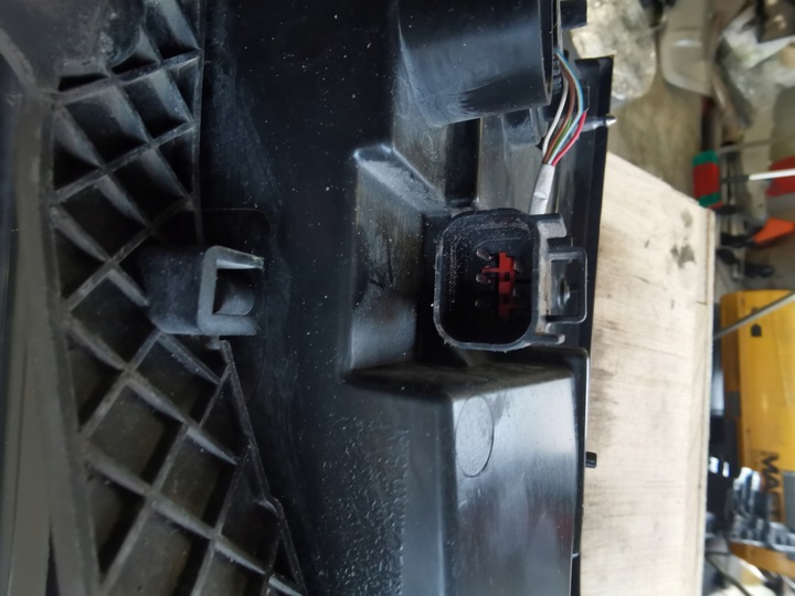 фото №15, Range rover voque l405 - лампа задня права