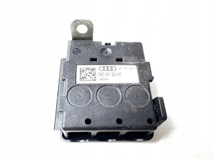 фото №1, Розподільник струму коробка запобіжників audi 8w0941824ak