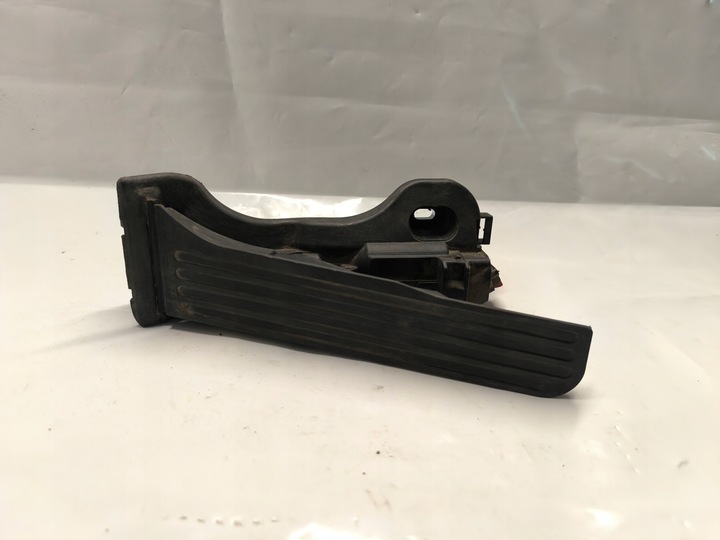 фото №1, Потенциометр педаль газа octavia ii рестайлинг 1.8 tsi 08-13 1k1721503al