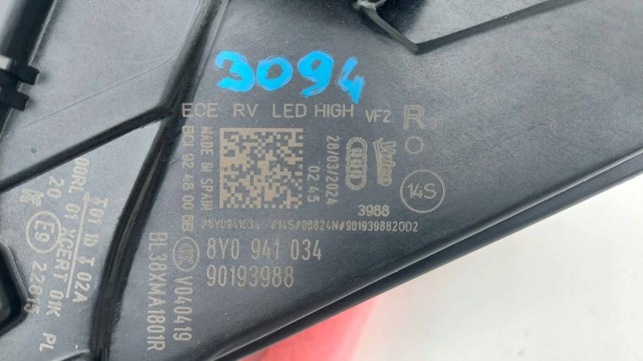 фото №12, Audi a3 8y 20- фара права перед передня повний led нова oem номер 3094