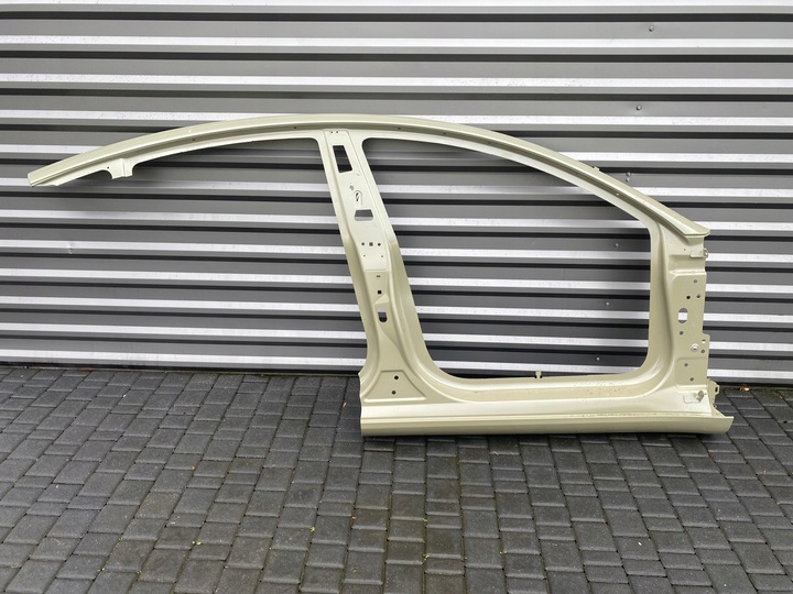 фото №1, Tesla 3 обшивка праві bok стійка поріг