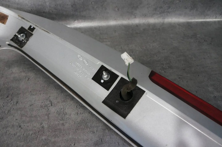 фото №2, Спойлер спойлер кришки багажника третє світло сплав hyundai santa fe ii