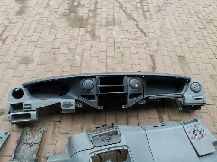 фото №10, Торпедо раздаточная консоль iveco daily iv 06-