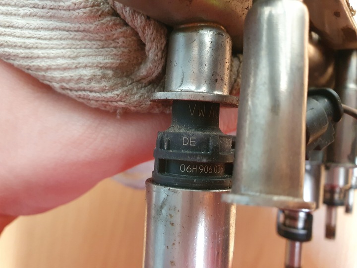 фото №9, Форсунка инжектор 1.8 tsi cda vw audi seat altea xl 06h906036h