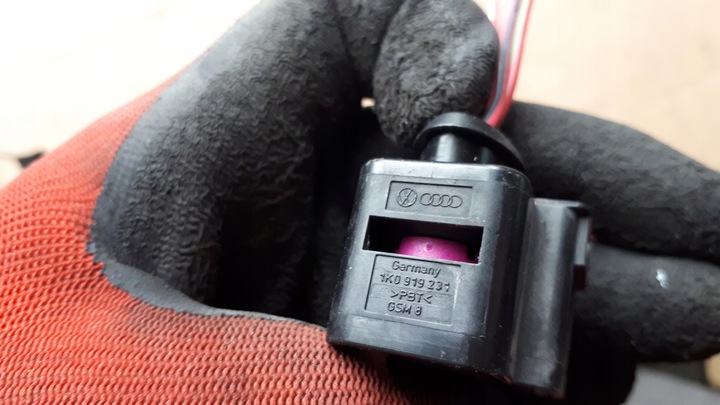 фото №7, Q5 8r штекер роз'єм з'єднувач 8r0972701 a4 b8 a6 c7