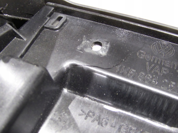 фото №9, Подлокотник кожа оригинальный vw scirocco 1k8